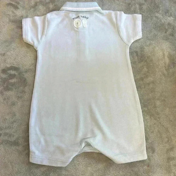 Next - LIKE NEW - Set of 3 short sleeve rompers. Size 6-9 months - Picture 3 of 7